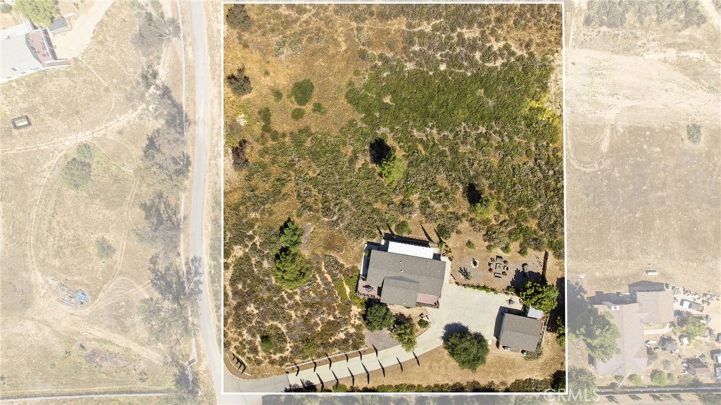 41714 Avenida De Anita