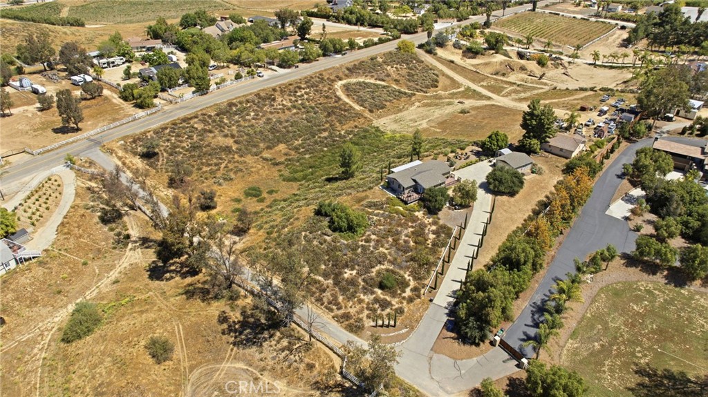 41714 Avenida De Anita