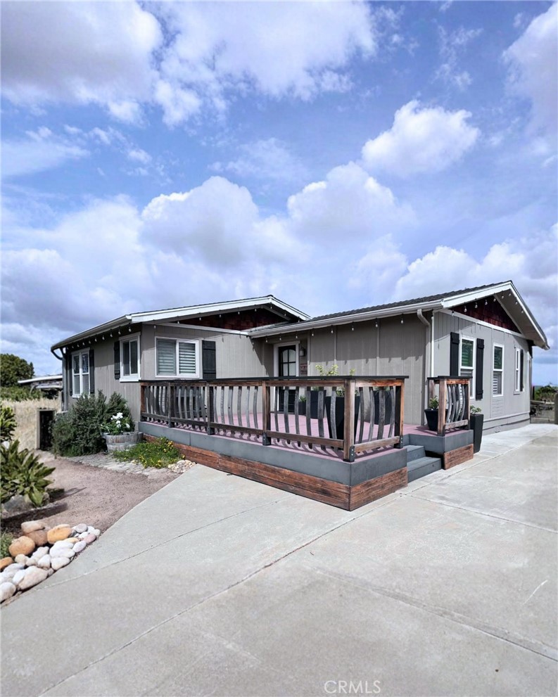 41714 Avenida De Anita