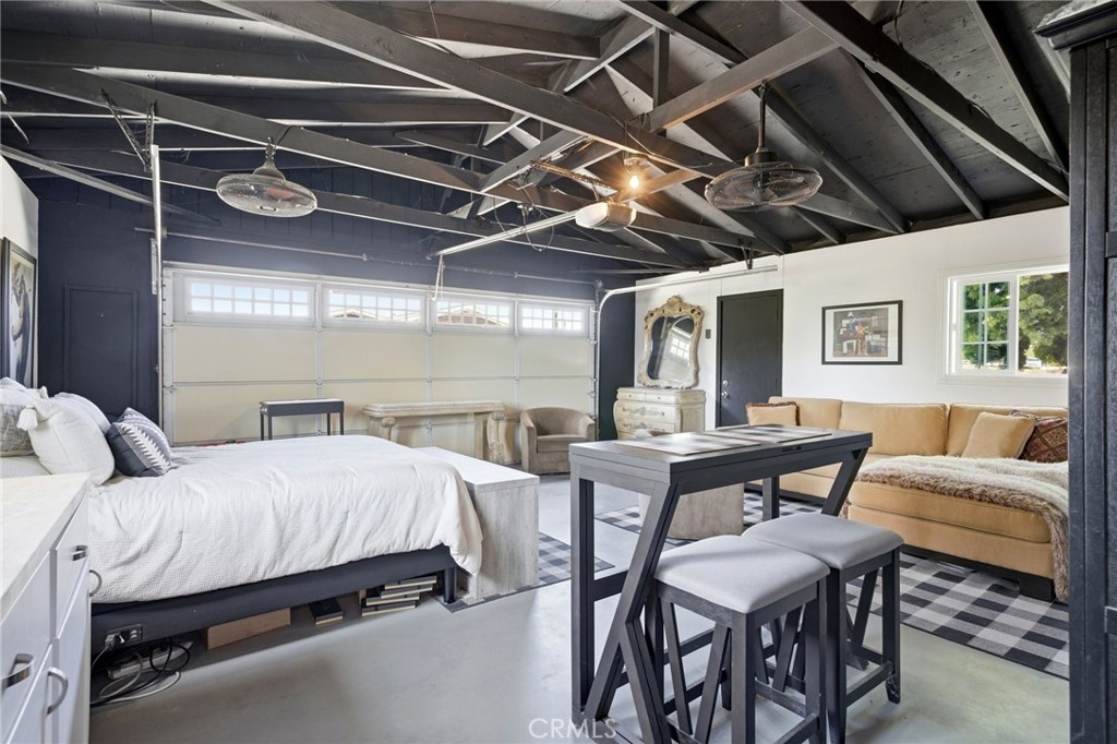 41714 Avenida De Anita