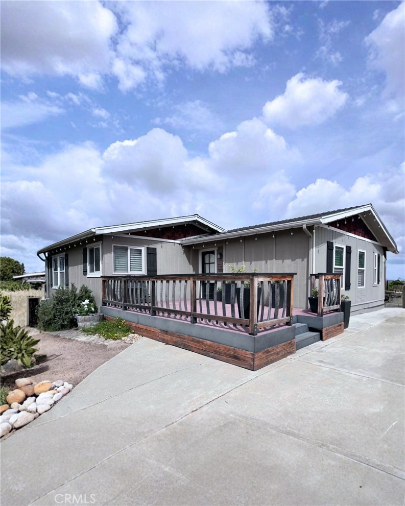 41714 Avenida De Anita