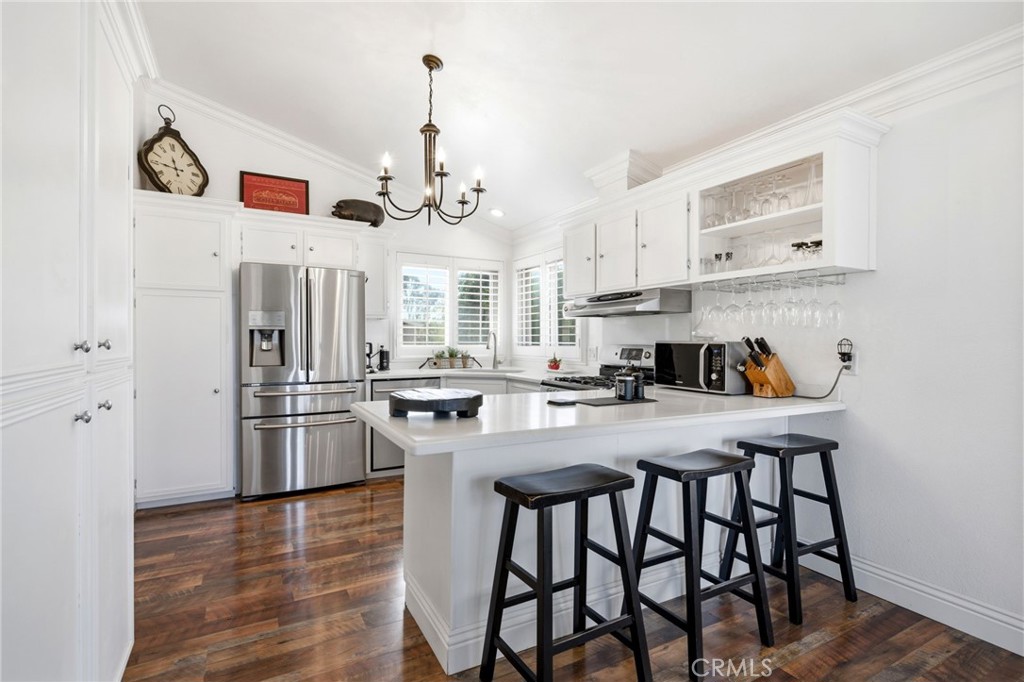 41714 Avenida De Anita