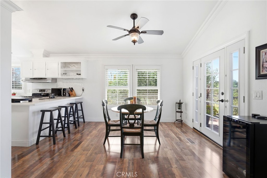 41714 Avenida De Anita