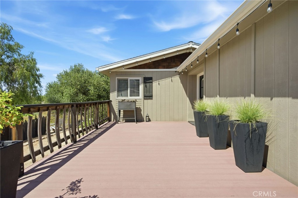 41714 Avenida De Anita