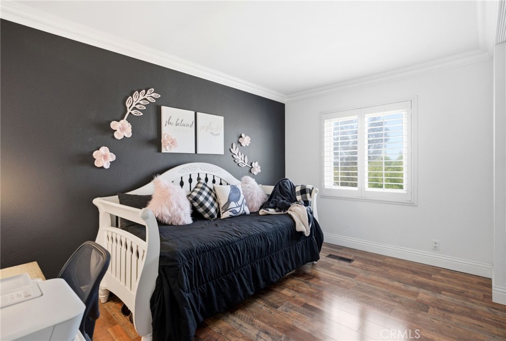 41714 Avenida De Anita