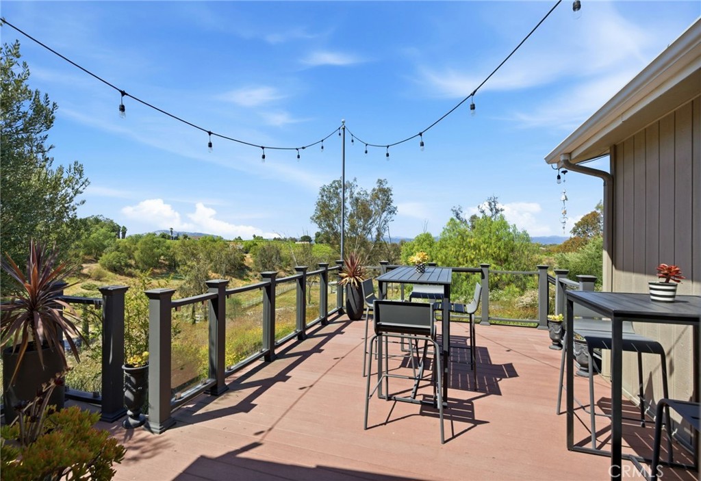 41714 Avenida De Anita