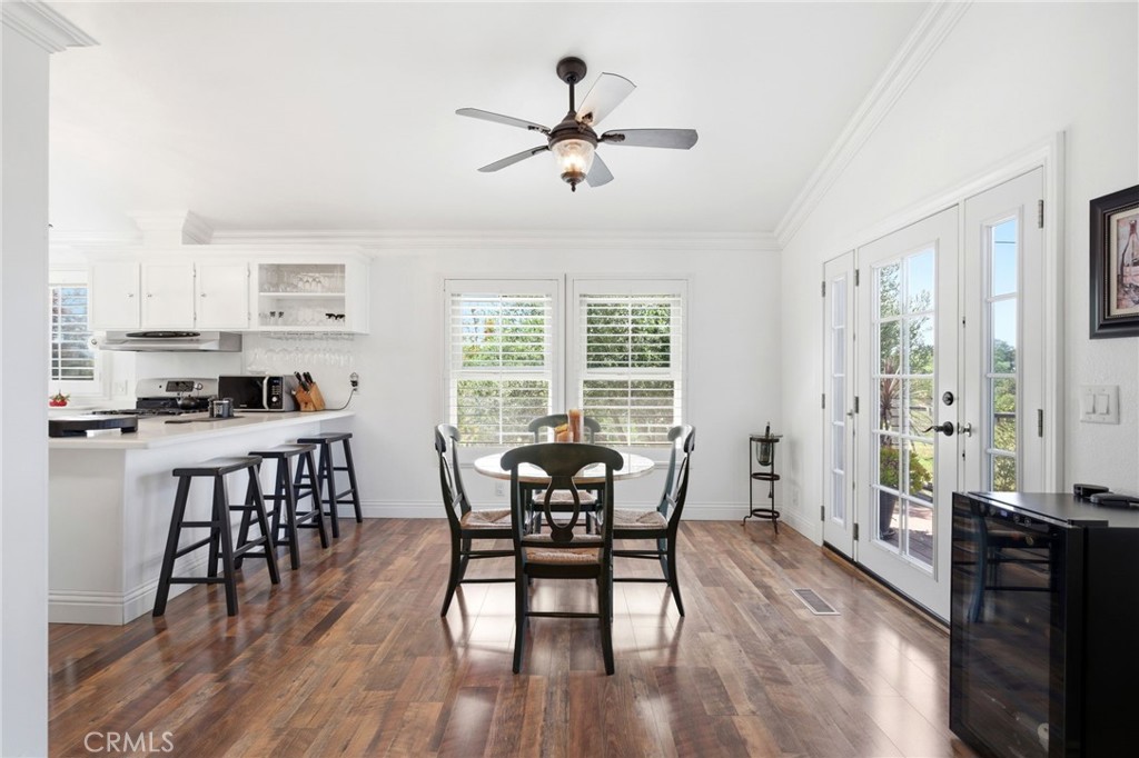 41714 Avenida De Anita