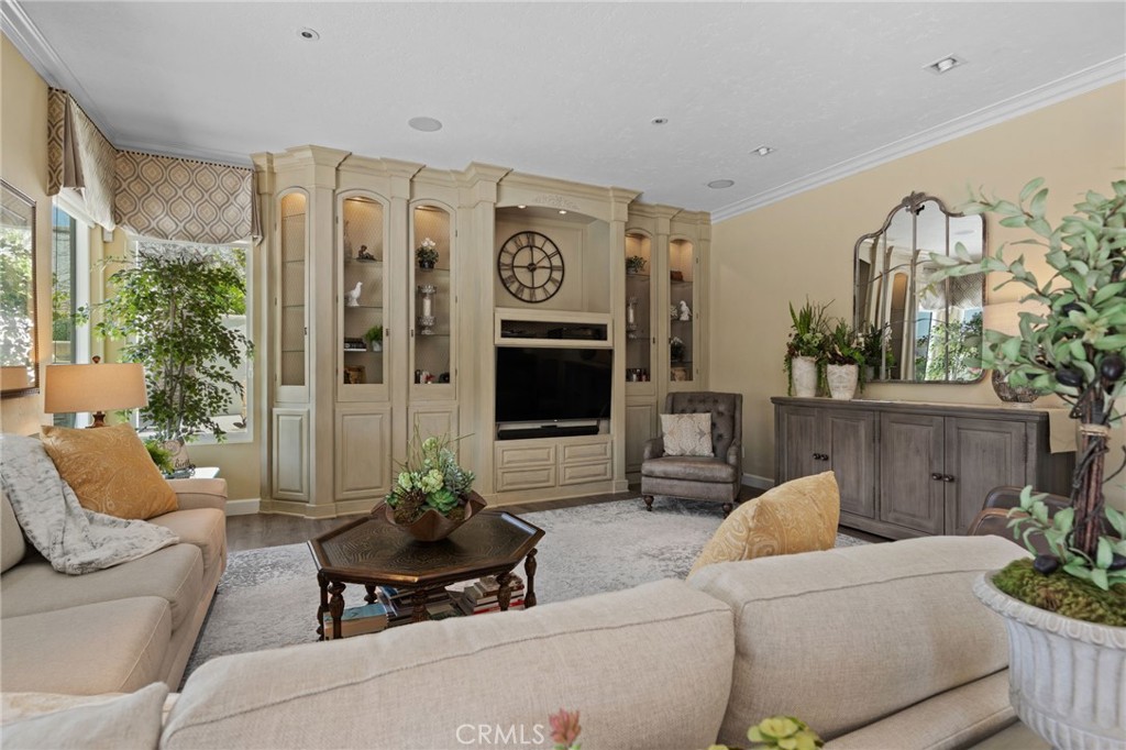 847 S Canyon Mist Lane