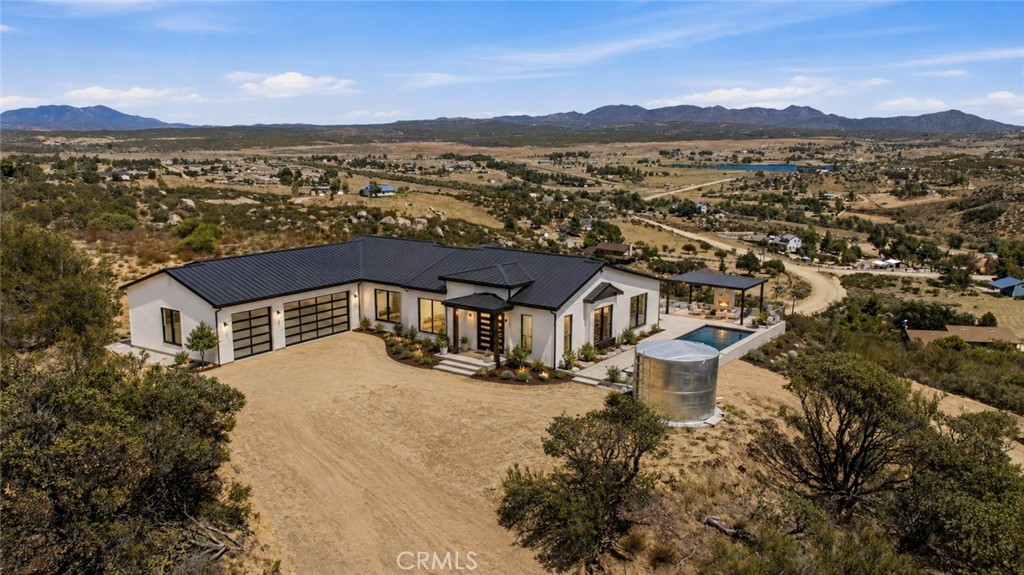 894 Sunnybrook Circle