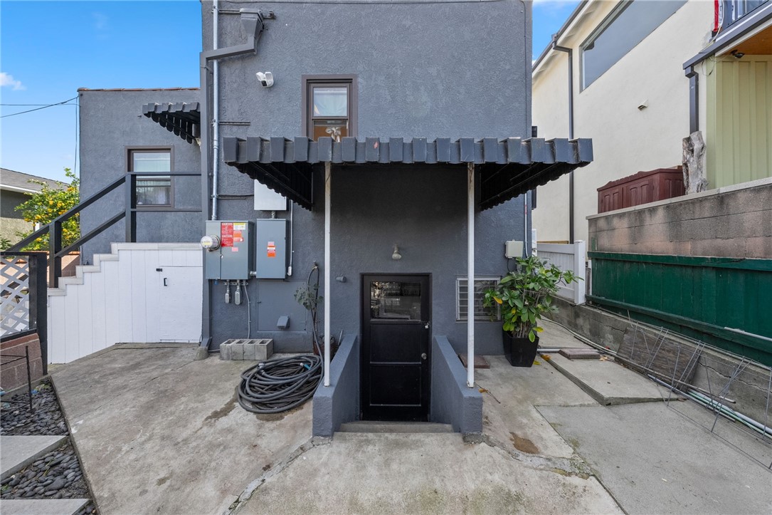 1178 W 18th Street