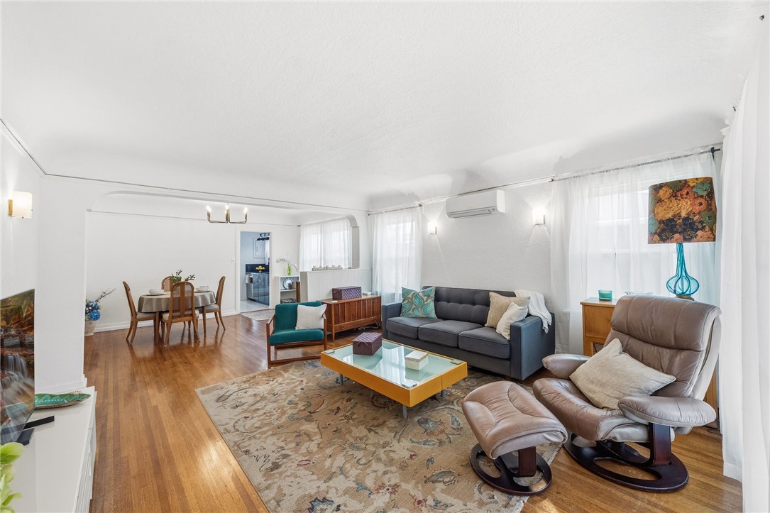 1178 W 18th Street