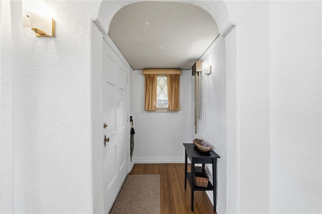 1178 W 18th Street