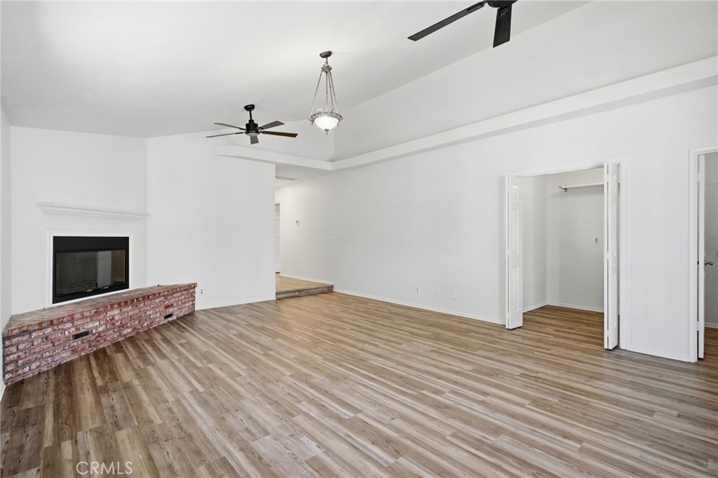 5537 Carley Ave