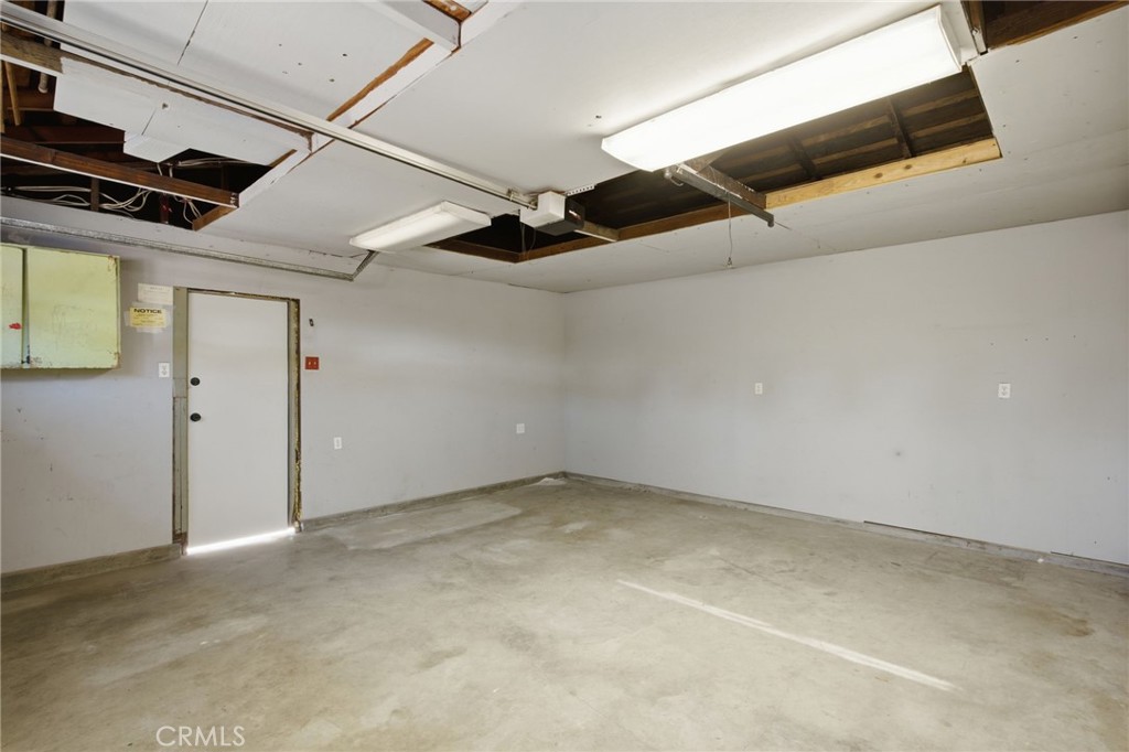 5537 Carley Ave