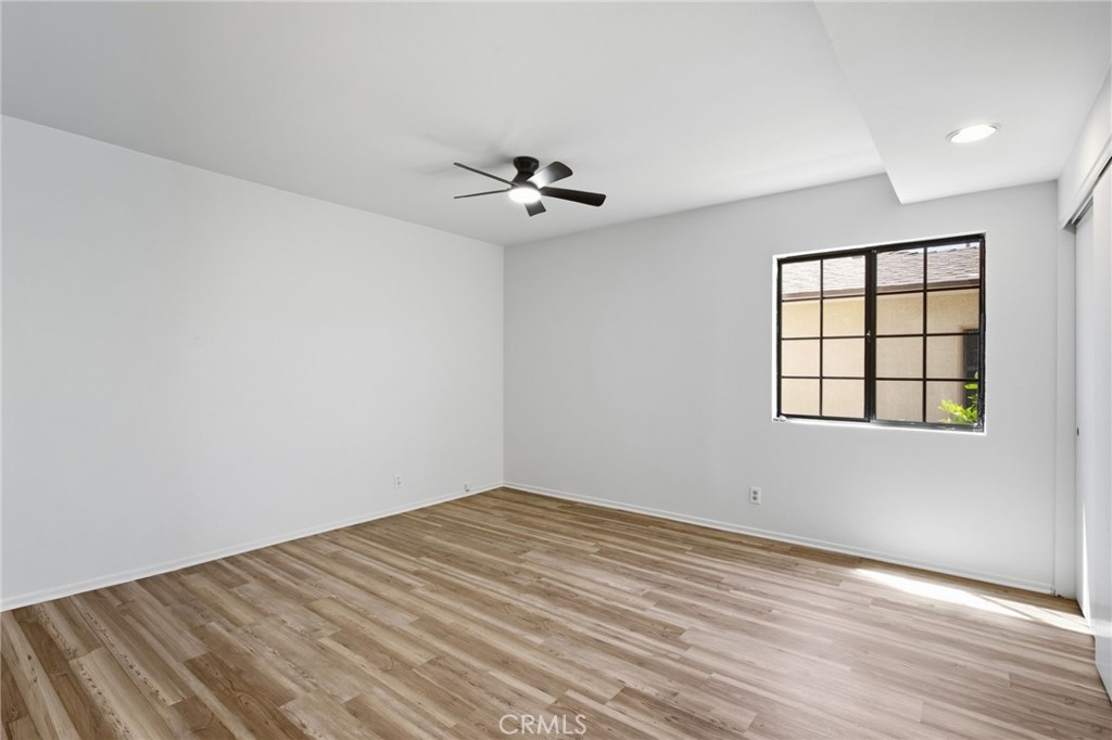 5537 Carley Ave