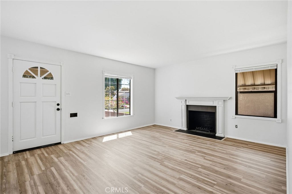 5537 Carley Ave