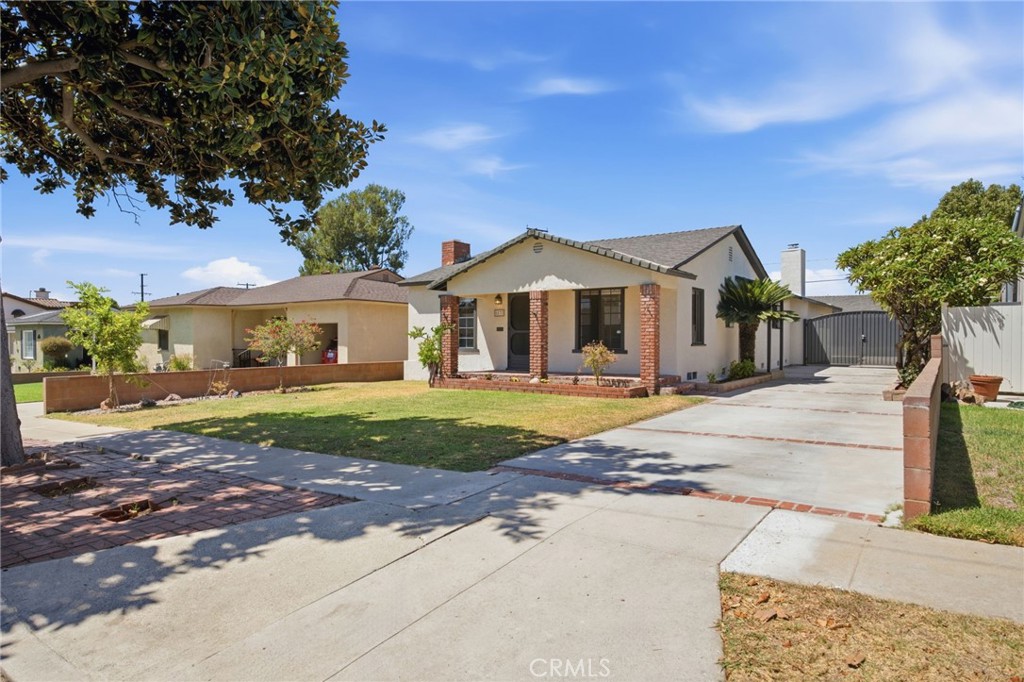 5537 Carley Ave