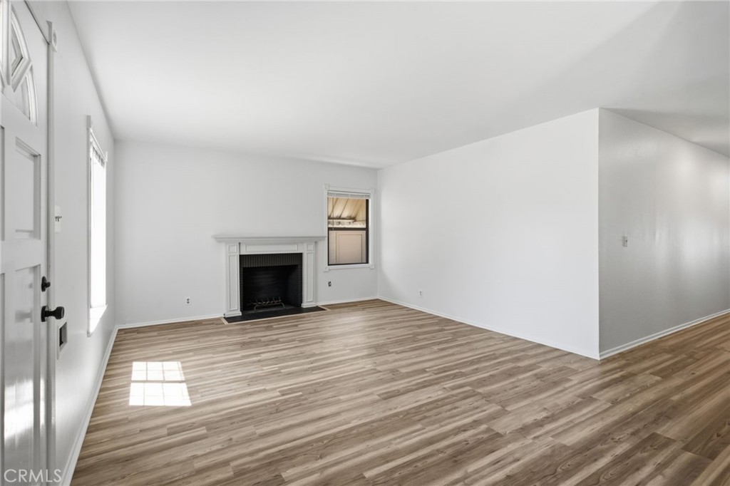 5537 Carley Ave