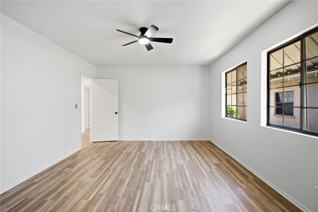 5537 Carley Ave