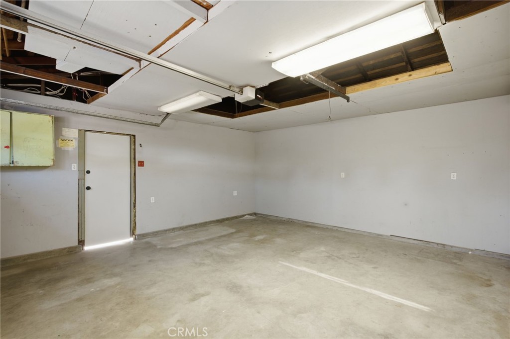 5537 Carley Ave