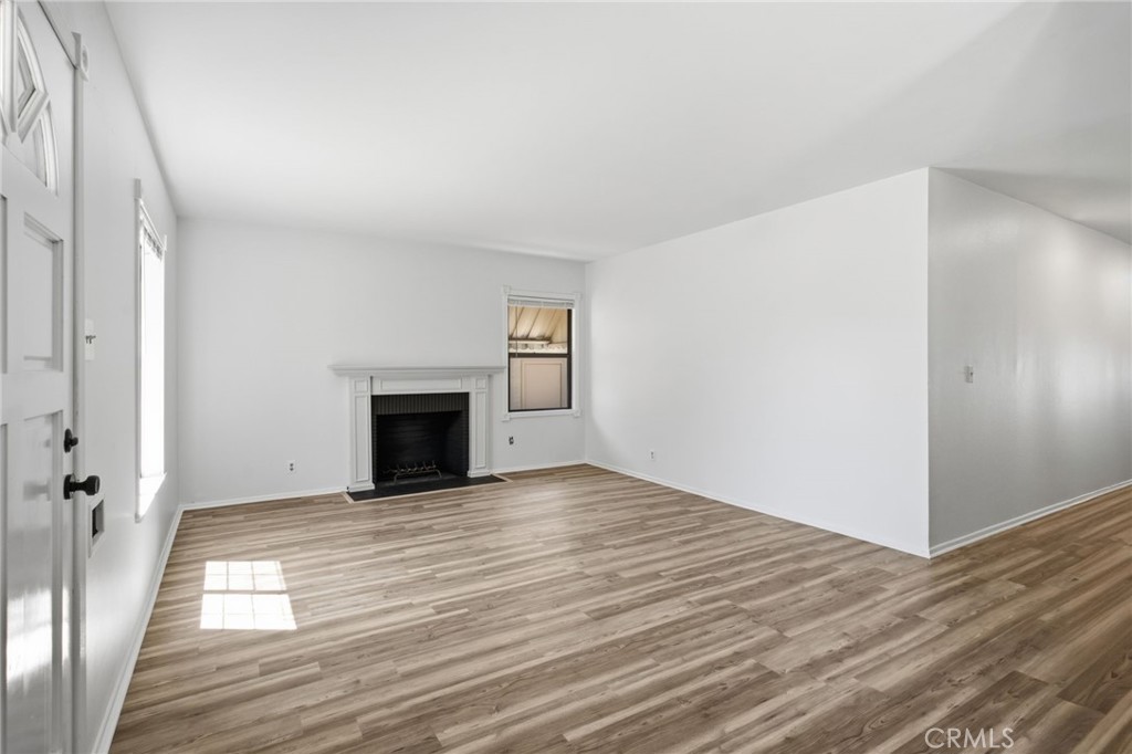 5537 Carley Ave