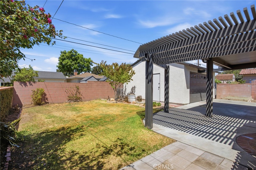 5537 Carley Ave