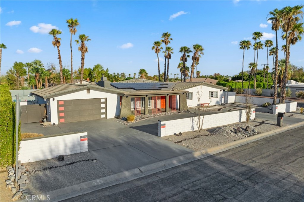 2306 Acacia Road E