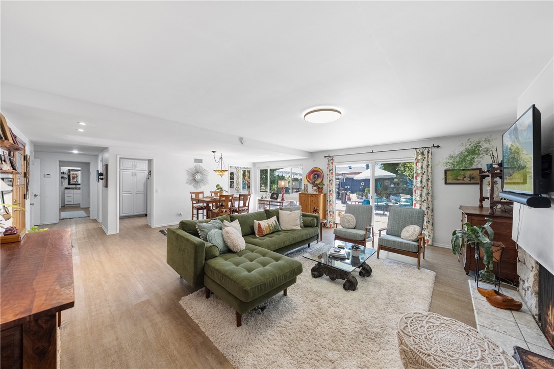 1408 E Fairway Dr