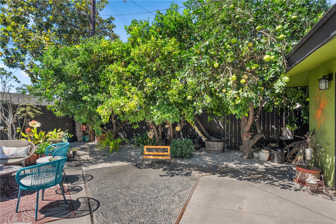 1408 E Fairway Dr