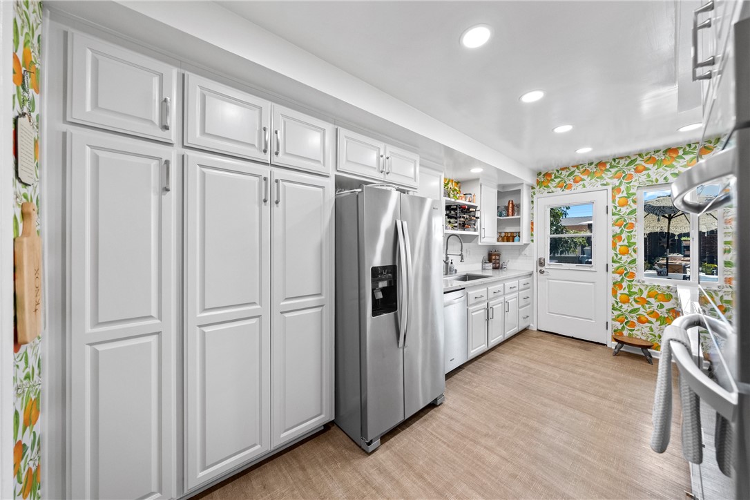1408 E Fairway Dr