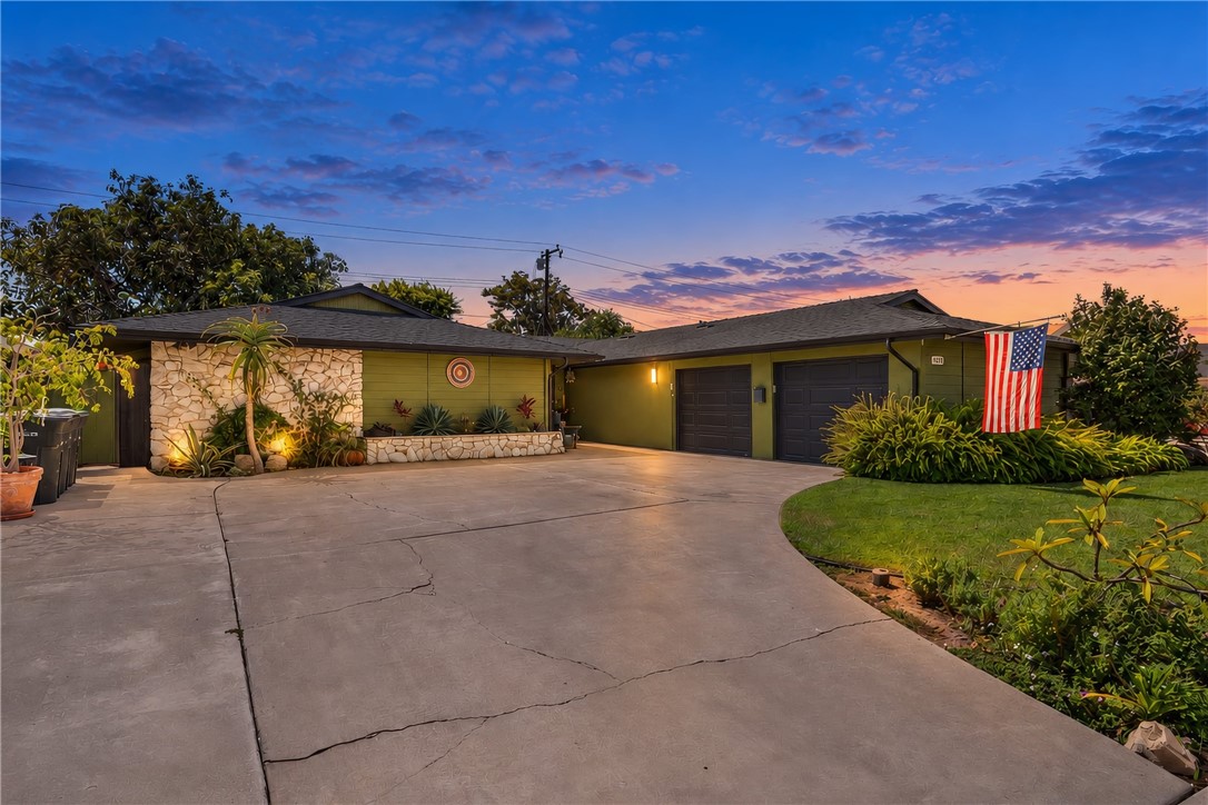1408 E Fairway Dr