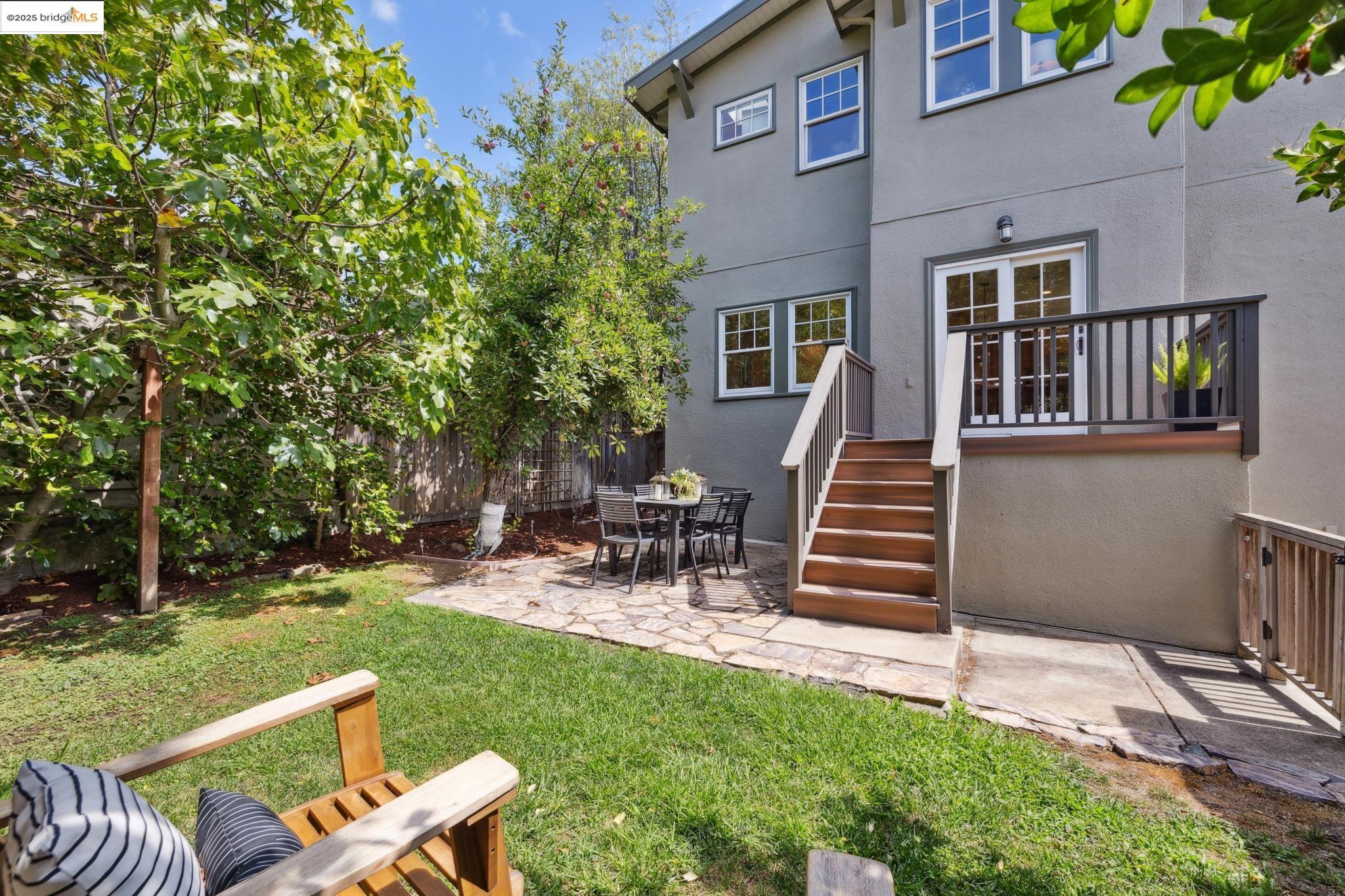 1071 Harvard Rd