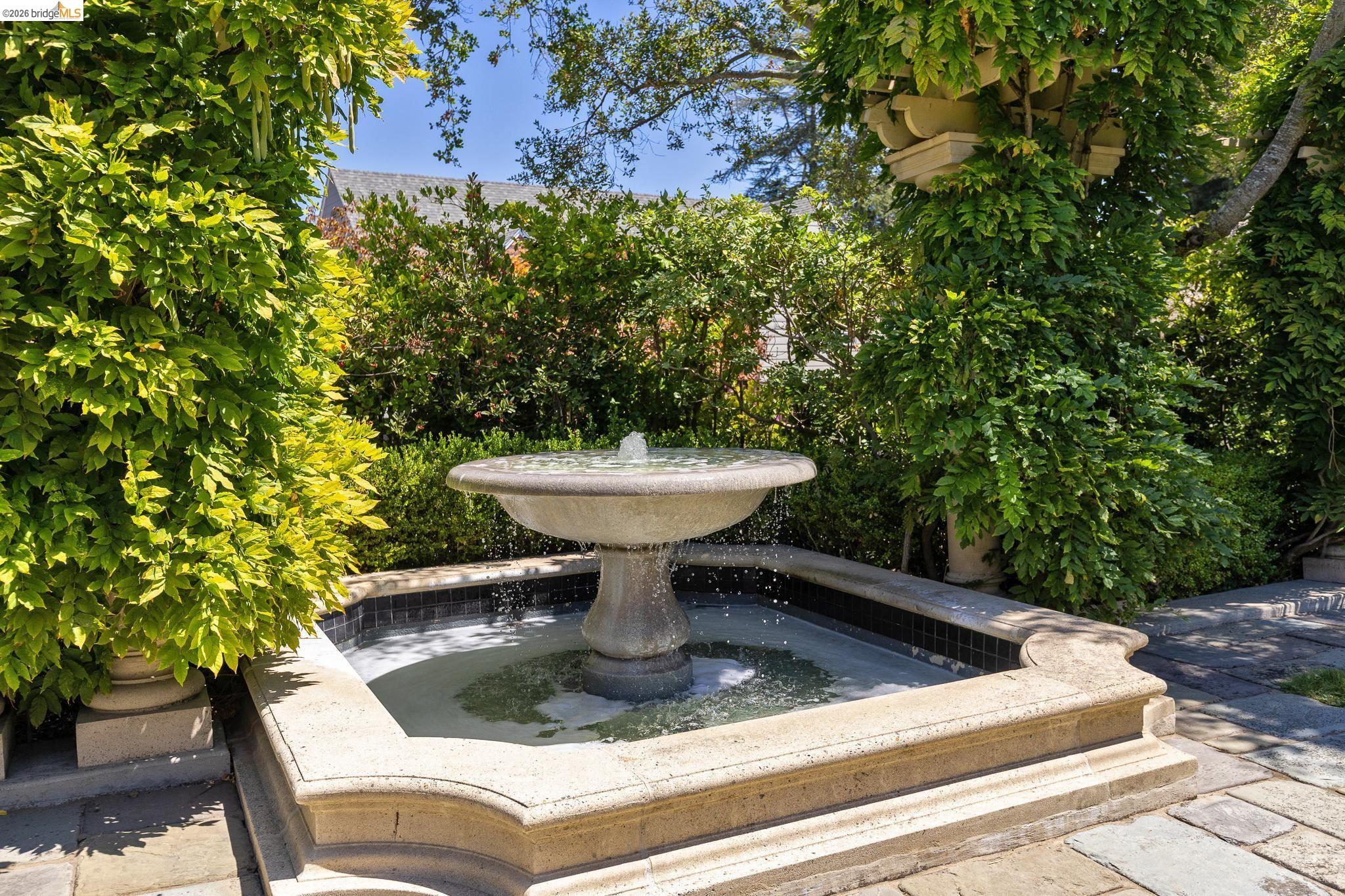 52 Glen Alpine Rd