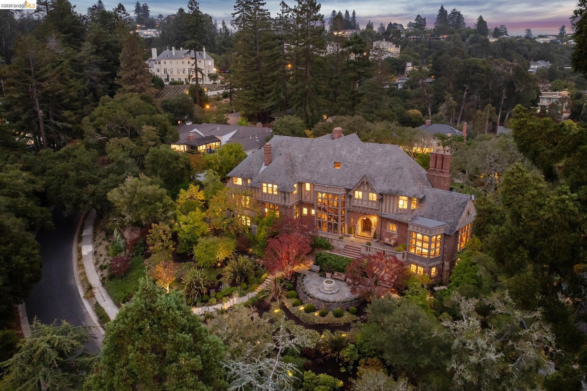 52 Glen Alpine Rd