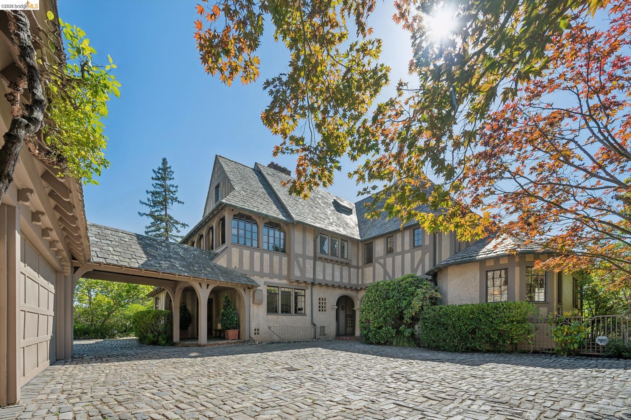 52 Glen Alpine Rd