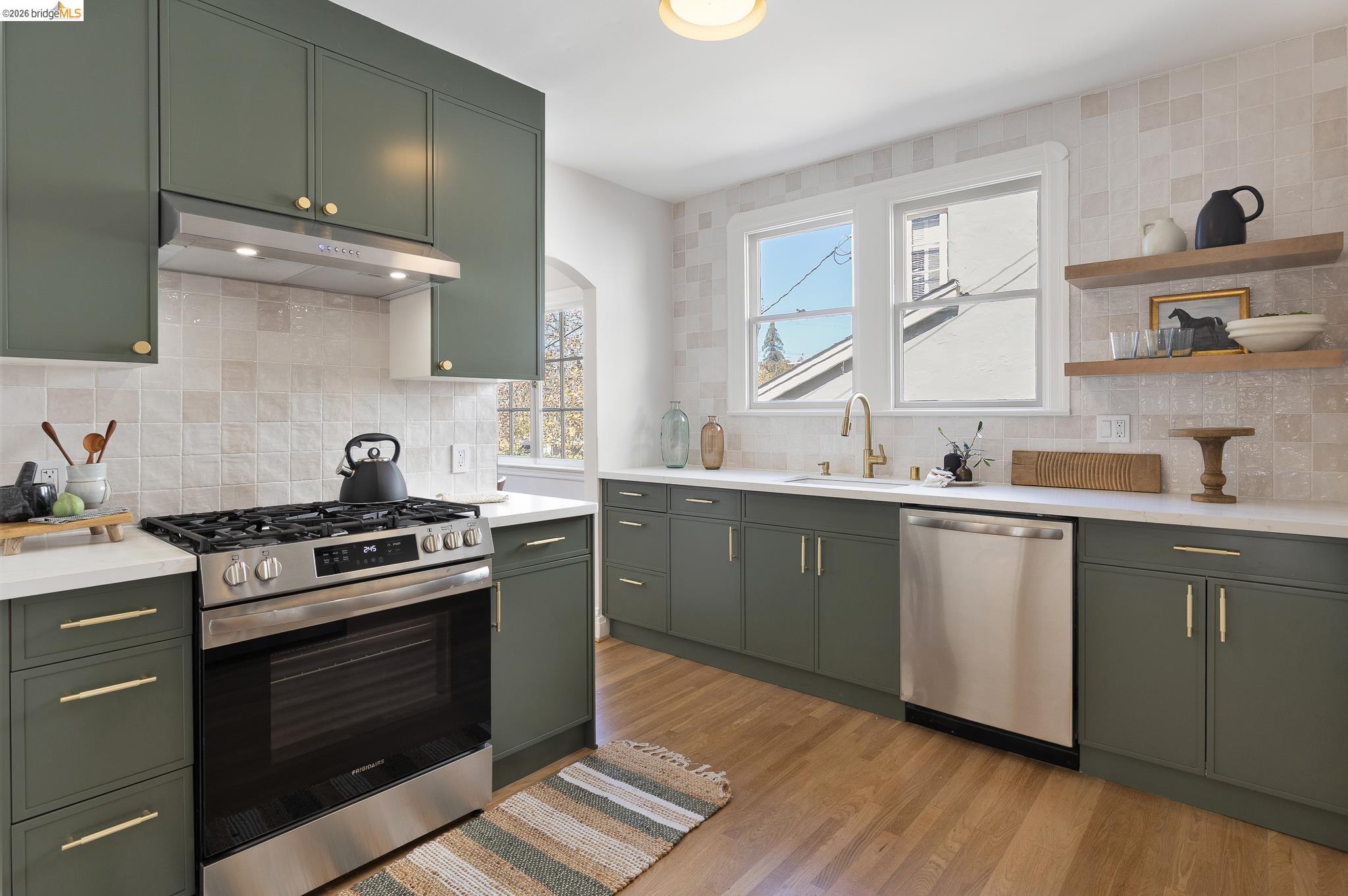 348 Jerome Ave