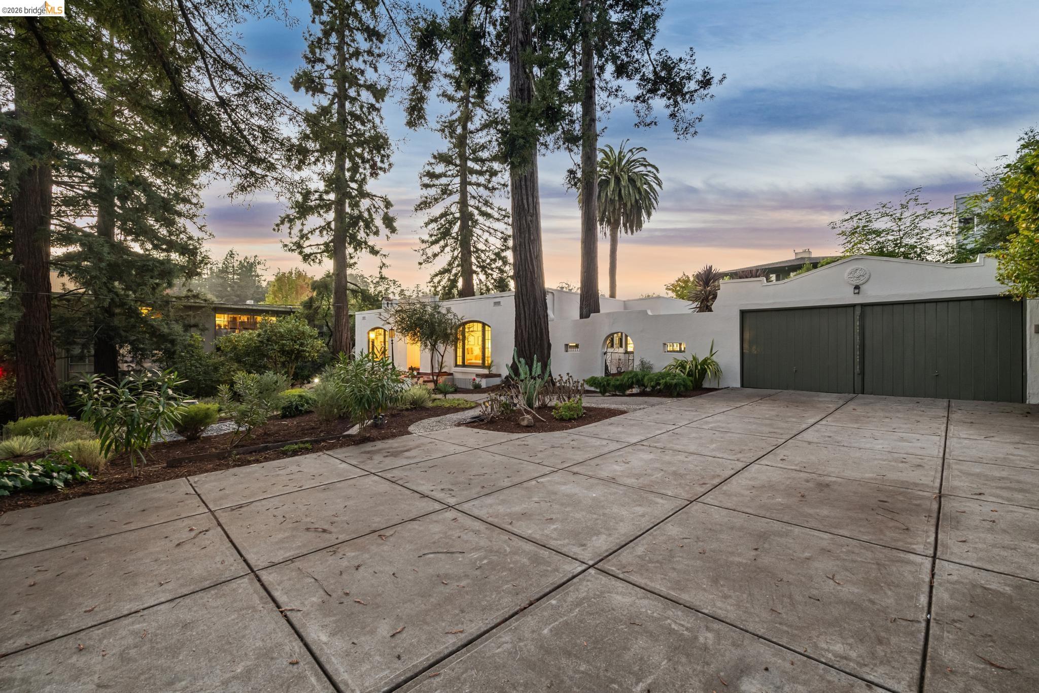 5529 Snake Rd