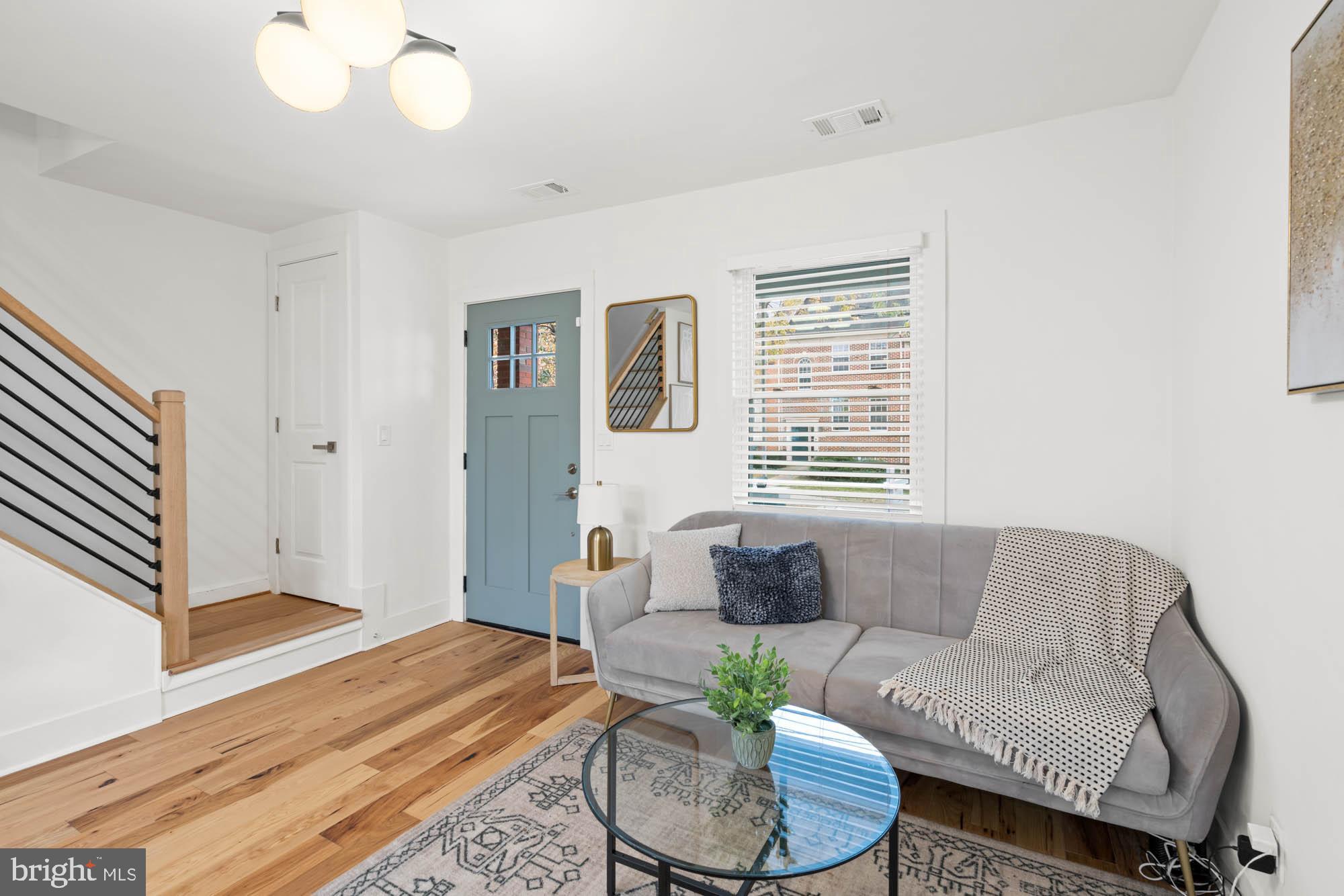 1458 Howard Rd SE
