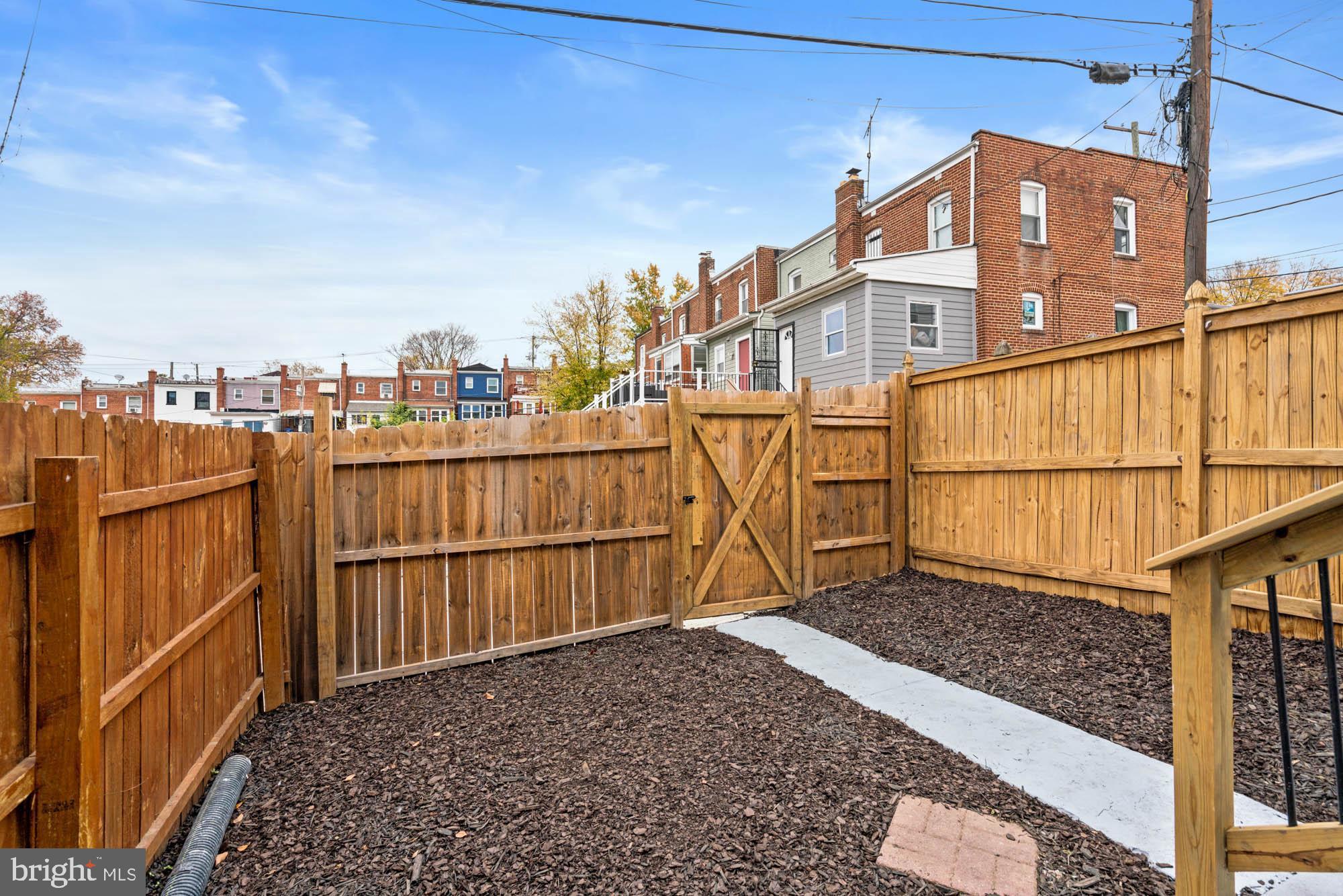 1458 Howard Rd SE