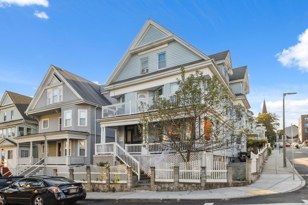 33 Greenbrier St