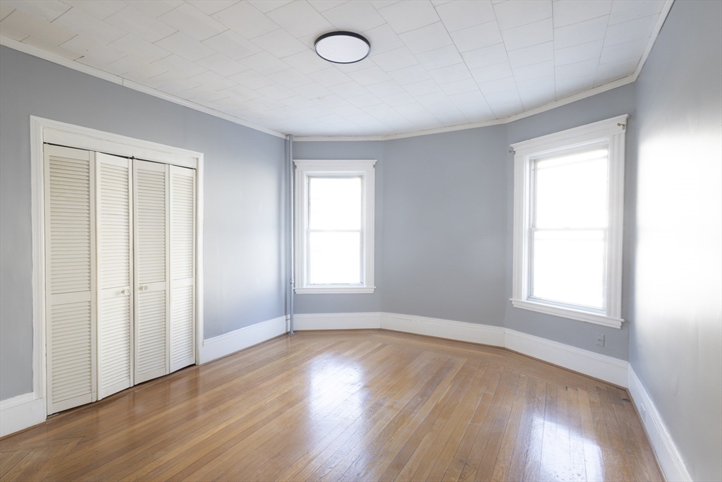 33 Greenbrier St. # 1