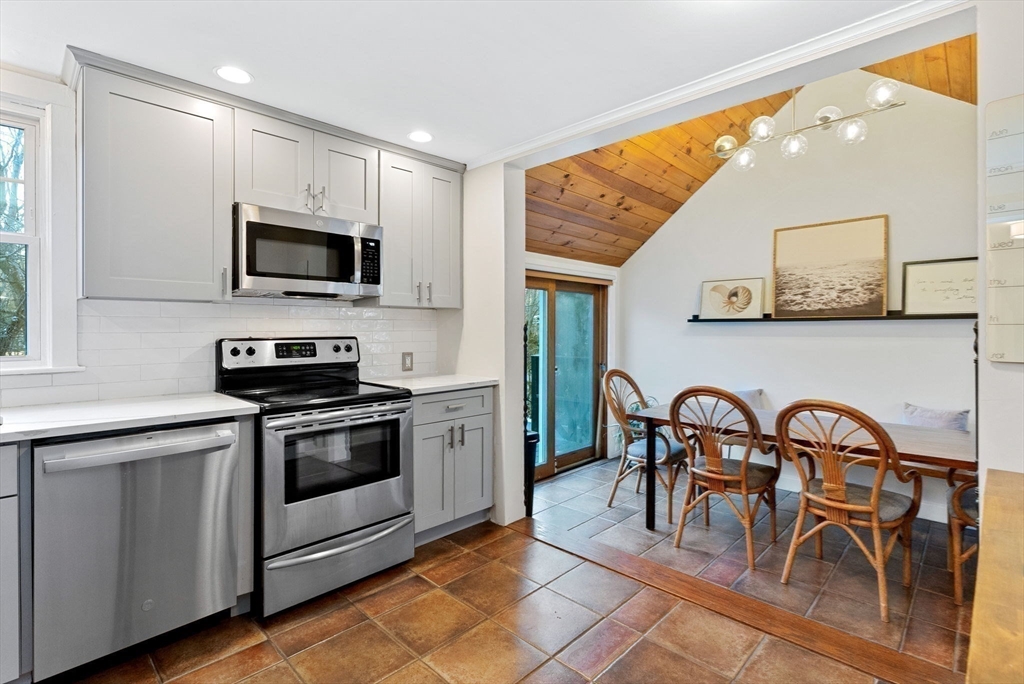13 Valley View Rd