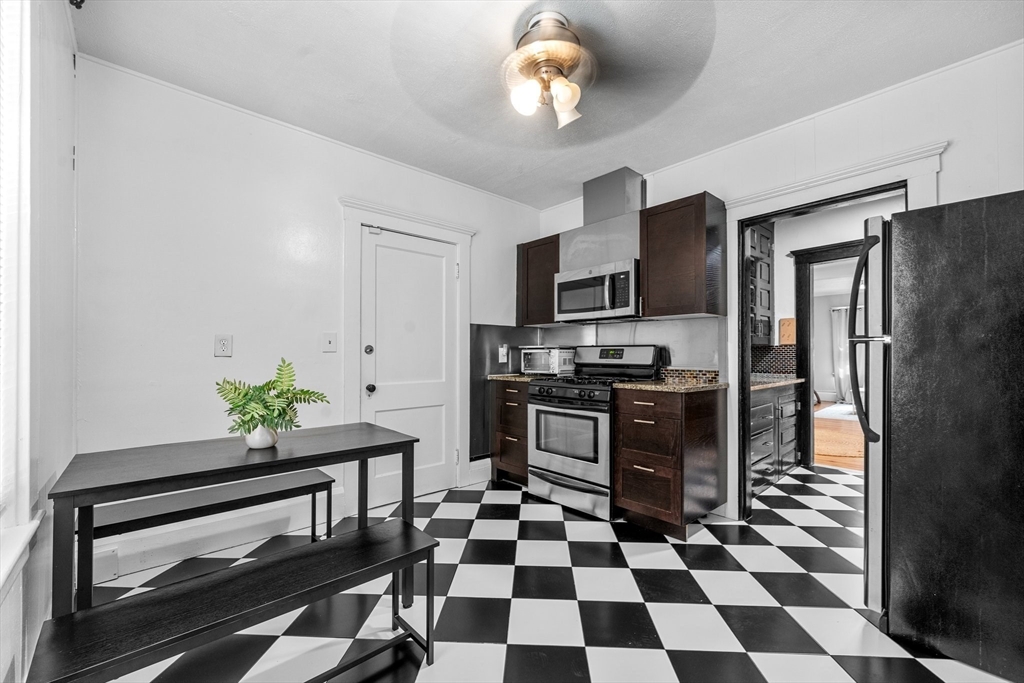 28 Chestnut St. # 2