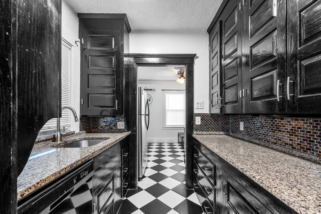 28 Chestnut St. # 2