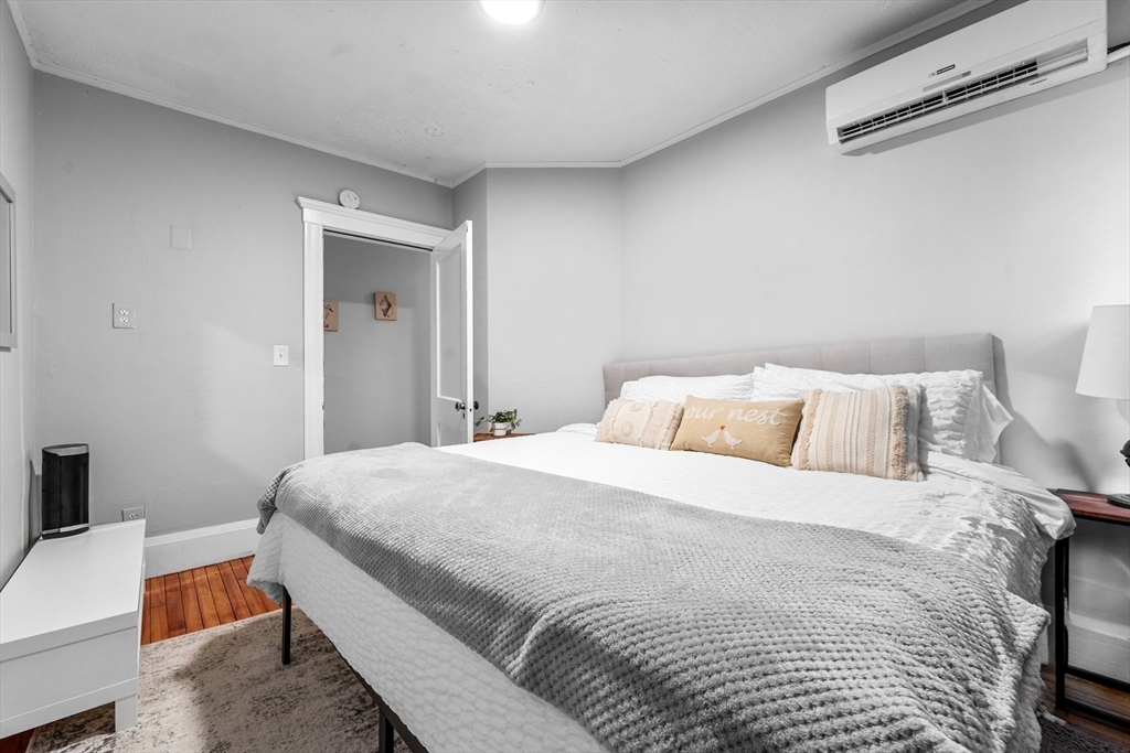 28 Chestnut St. # 2