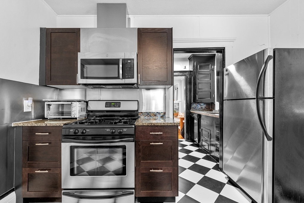 28 Chestnut St. # 2
