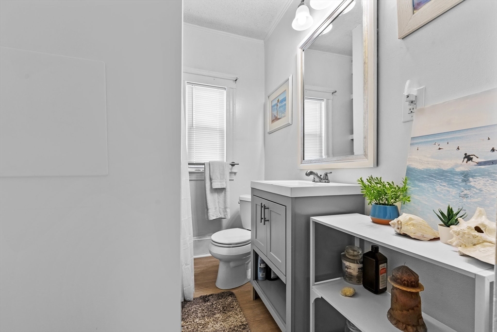 28 Chestnut St. # 2