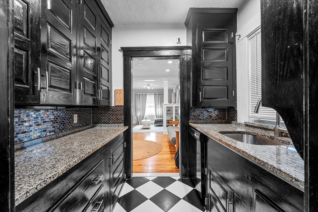 28 Chestnut St. # 2