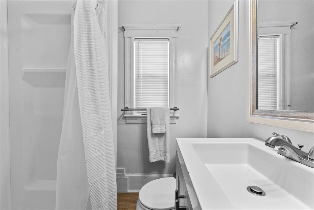 28 Chestnut St. # 2