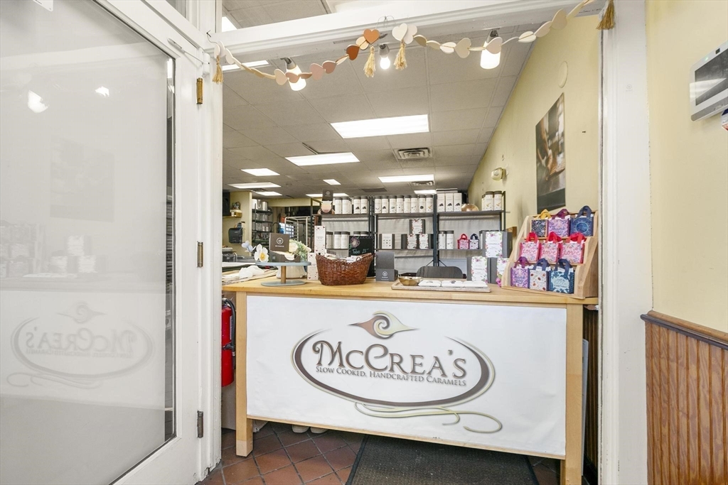 202 Neponset Valley Pkwy